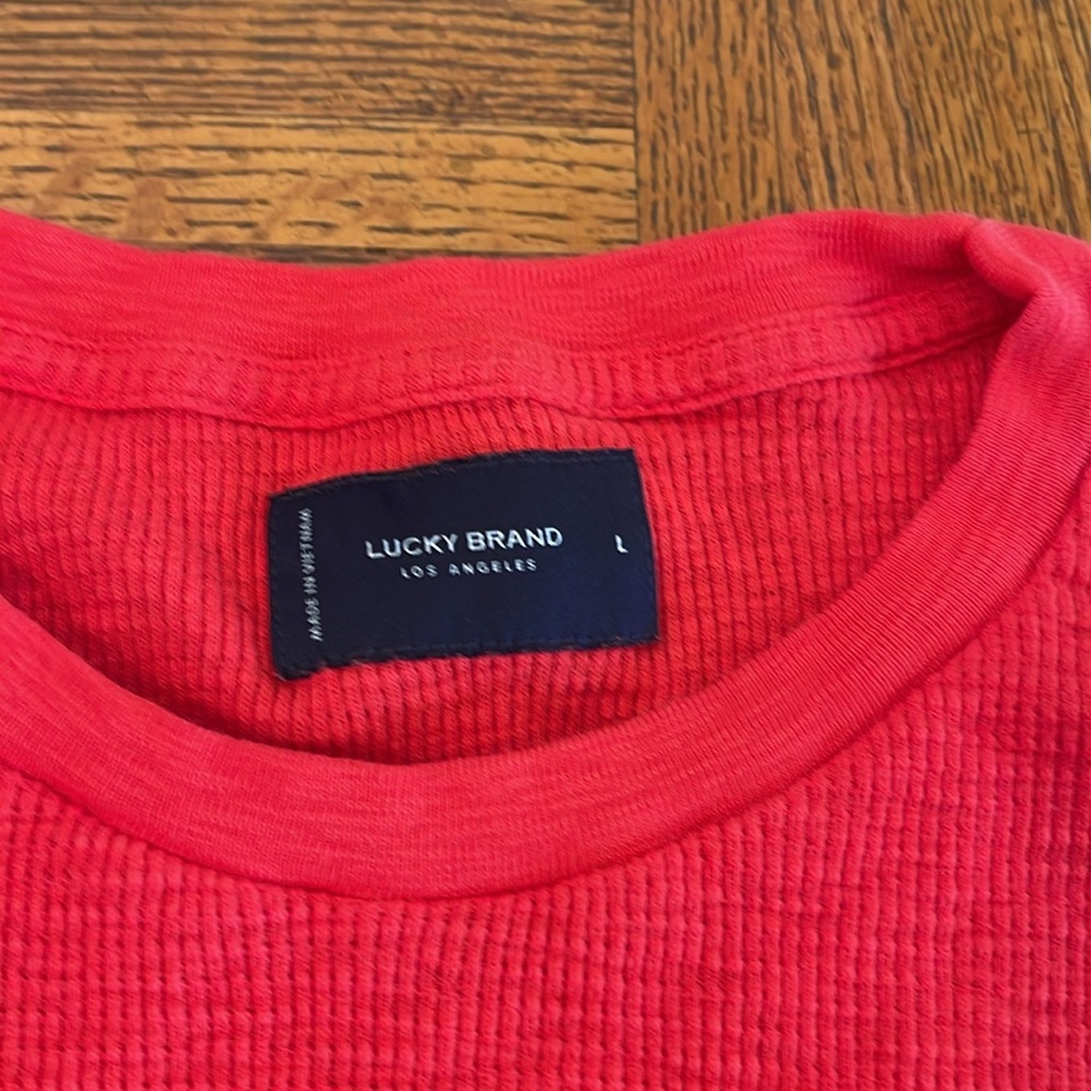Lucky Brand Red Crewneck waffle Henley, large - Picture 3 of 5